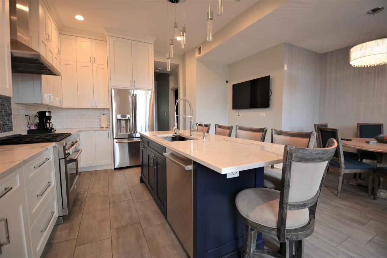 Penthouse Level, Stunning Wrigley Stay Chicago Zewnętrze zdjęcie